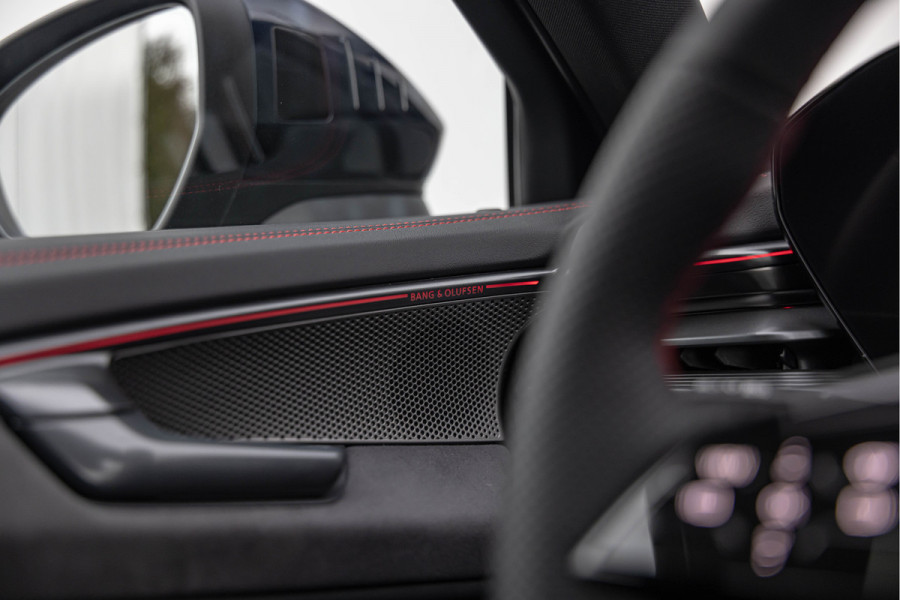 Audi A6 Avant 3.0 TFSI 367pk S-line Pano Luchtv. 4-wielsturing B&O HuD