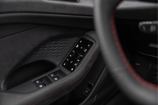 Audi A6 Avant 3.0 TFSI 367pk S-line Pano Luchtv. 4-wielsturing B&O HuD