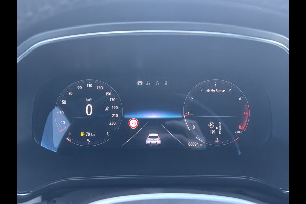 Renault Captur 1.3 TCe 130 Initiale Paris | Stuurverwarming | Leer | Adaptieve Cruise | Dodehoek Detectie