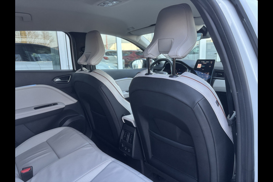 Renault Captur 1.3 TCe 130 Initiale Paris | Stuurverwarming | Leer | Adaptieve Cruise | Dodehoek Detectie