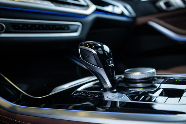 BMW X5 xDrive45e Executive - Panorama | Luchtvering | Memory | 360 Camera | M Sport Interieur