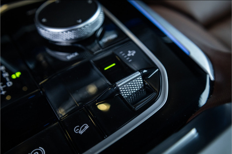 BMW X5 xDrive45e Executive - Panorama | Luchtvering | Memory | 360 Camera | M Sport Interieur