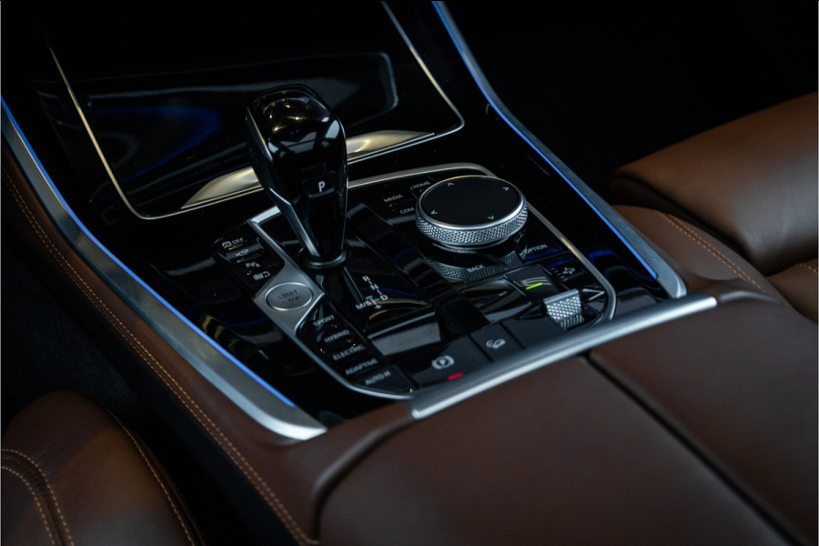 BMW X5 xDrive45e Executive - Panorama | Luchtvering | Memory | 360 Camera | M Sport Interieur