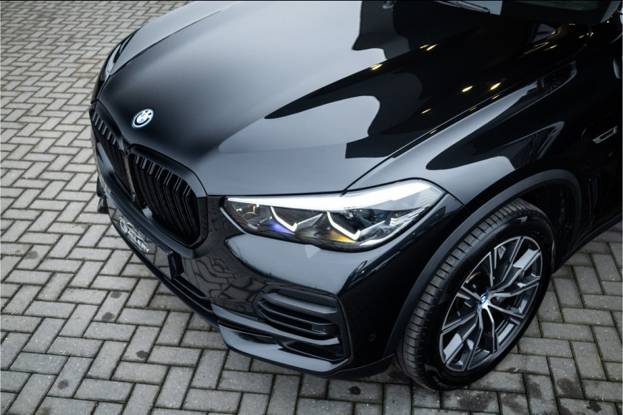 BMW X5 xDrive45e Executive - Panorama | Luchtvering | Memory | 360 Camera | M Sport Interieur