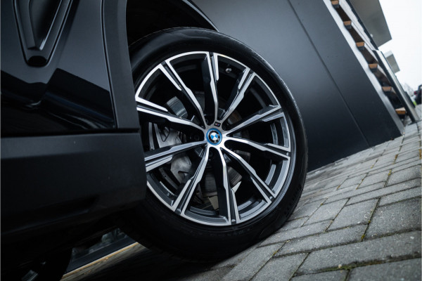 BMW X5 xDrive45e Executive - Panorama | Luchtvering | Memory | 360 Camera | M Sport Interieur