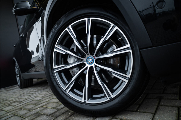 BMW X5 xDrive45e Executive - Panorama | Luchtvering | Memory | 360 Camera | M Sport Interieur