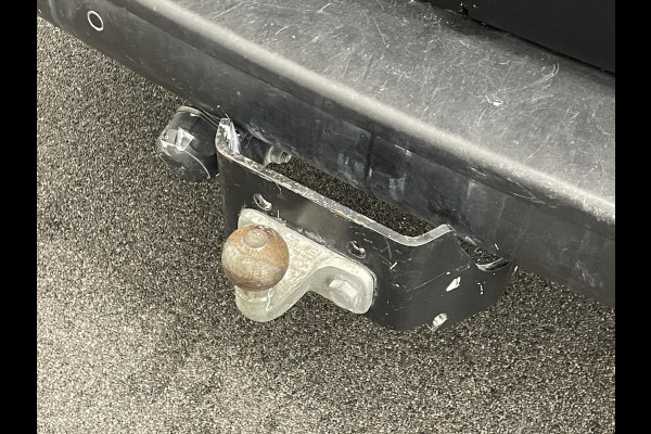 Peugeot Expert 2.0 BlueHDI 180pk Automaat Dubbele Cabine Navigatie Airco Climate Control Parkeer sensoren Trekhaak