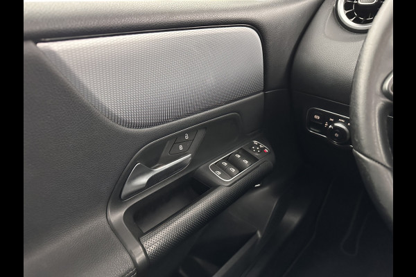 Mercedes-Benz B-Klasse 180d Launch Edition Premium Plus Aut. *PANO | LEATHER-FABRIC | FULL-LED | WIDESCREEN-DIGI-COCKPIT | CAMERA | COMFORT-SEATS | NAVI-FULLMAP | ECC | PDC | CRUISE | 17''ALU*