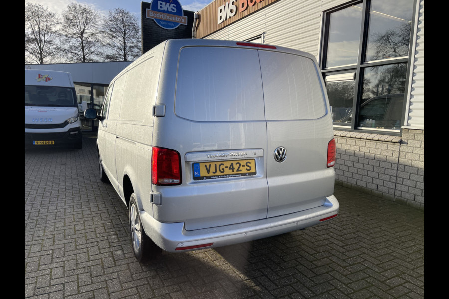 Volkswagen Transporter 2.0 TDI 150pk DSG automaat L2H1 28 / vaste prijs rijklaar € 24.950 ex btw / lease vanaf € 408 / airco / cruise / navi / euro 6 / bpm vrij / dubbele schuifdeur !