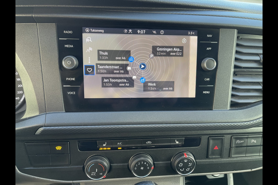 Volkswagen Transporter 2.0 TDI 150pk DSG automaat L2H1 28 / vaste prijs rijklaar € 24.950 ex btw / lease vanaf € 408 / airco / cruise / navi / euro 6 / bpm vrij / dubbele schuifdeur !