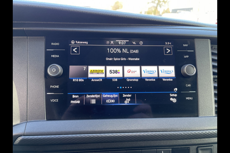 Volkswagen Transporter 2.0 TDI 150pk DSG automaat L2H1 28 / vaste prijs rijklaar € 24.950 ex btw / lease vanaf € 408 / airco / cruise / navi / euro 6 / bpm vrij / dubbele schuifdeur !