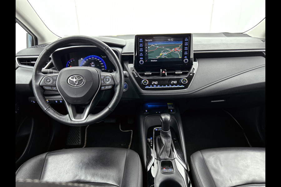 Toyota Corolla 1.8 Hybrid Executive Sedan / Leder / Navigatie / Xenon / Pdc.V+A / Airco-ecc./ Radio multimedia / Apk 03-2027