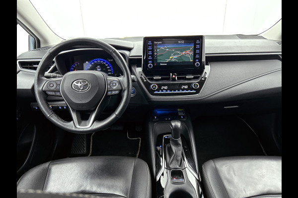 Toyota Corolla 1.8 Hybrid Executive Sedan / Leder / Navigatie / Xenon / Pdc.V+A / Airco-ecc./ Radio multimedia / Apk 03-2027
