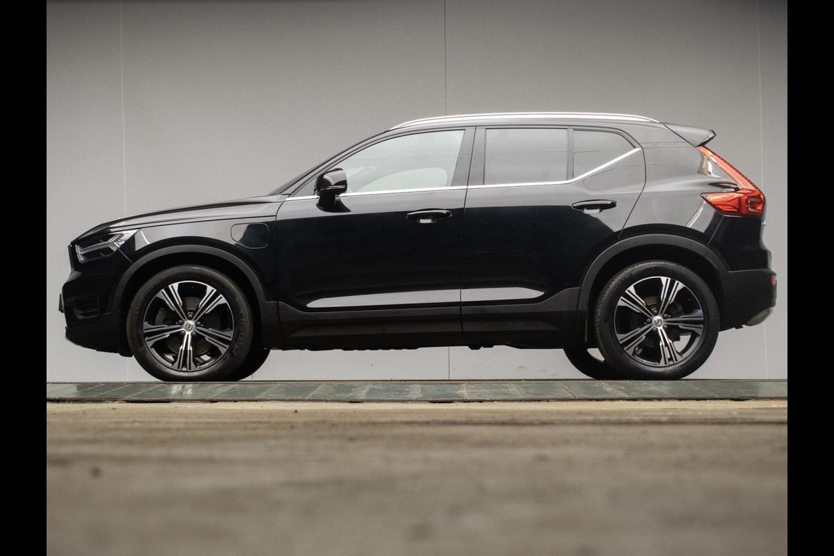 Volvo XC40 1.5 T4 Recharge Inscription Expression (APPLE CARPLAY,NAVI,LED,SPORTSTOELEN,PDC,LM VELGEN,NETTE STAAT))