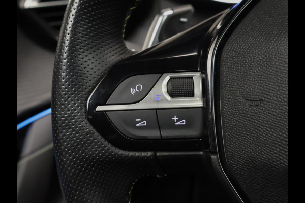 Peugeot 208 1.2 PureTech GT-line Sport (APPLE CARPLAY,NAVI,CAMERA,DIGITAL COCKPIT,CLIMATE,CRUISE,GETINT,SPORTSTOELEN,LM VELGEN)