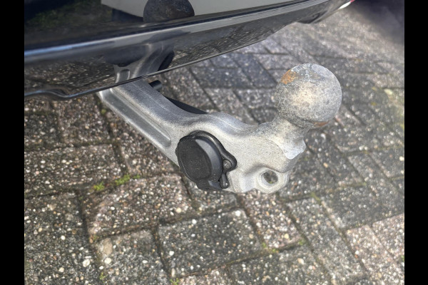 Ford Kuga 2.5 PHEV ST-Line | Orig. NL Auto | Wegklapbare trekhaak (elektrisch bedienbaar) | Winter Pack | Agate Black (Premium Metallic)