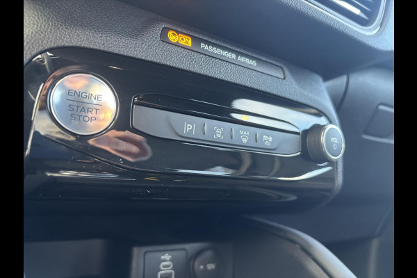 Ford Kuga 2.5 PHEV ST-Line | Orig. NL Auto | Wegklapbare trekhaak (elektrisch bedienbaar) | Winter Pack | Agate Black (Premium Metallic)