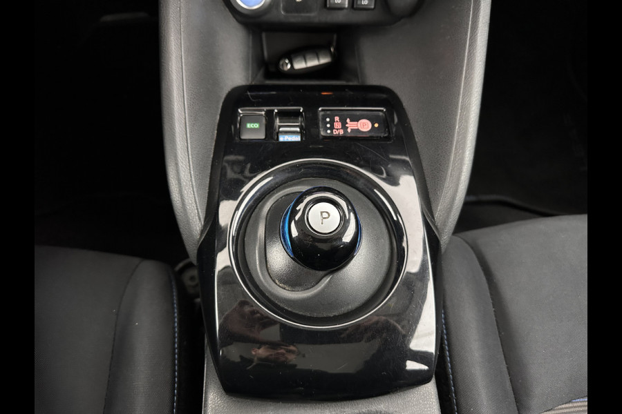 Nissan Leaf Acenta 40 kWh (INCL.BTW) Aut. *ADAPTIVE-CRUISE | KEYLESS | TOP-VIEW | NAVI-FULLMAP | BLIND-SPOT | DAB+ | COMFORTSEATS | DIGI-COCKPIT | PRIVACY-GLASS | 17"ALU*