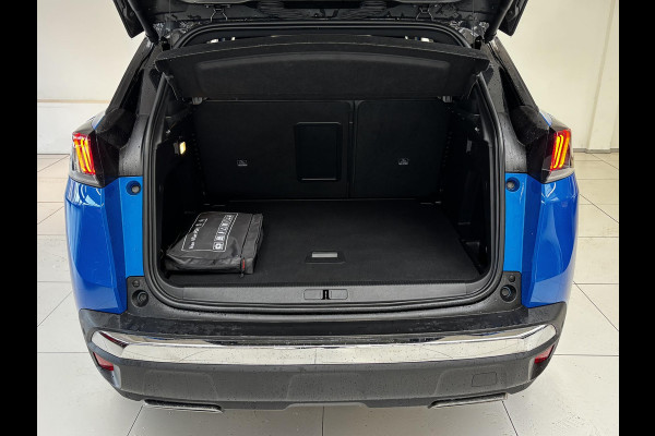 Peugeot 3008 1.2 PureTech GT Alcantara | Stoelverwarming | Navigatie | Elektrische achterklep | Dodehoekdetectie | Achteruitrijcamera