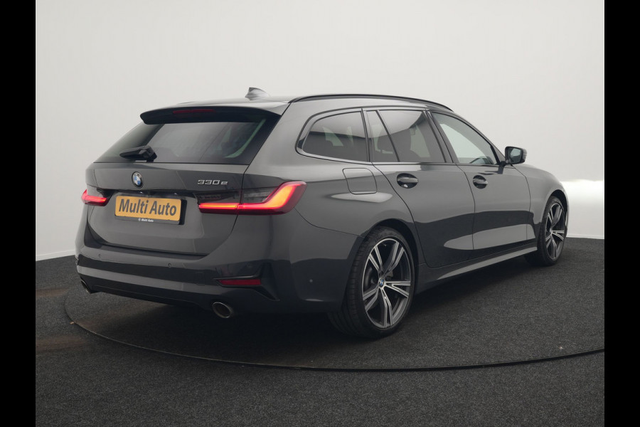 BMW 3 Serie Touring 330e Sportline Plug In Hybrid 293pk Dealer O.H Dravitgau PHEV | Trekhaak af Fabriek | Laser LED | Adaptive Cruise | 360 Camera | Head Up | 19"L.M | Keyless | BLIS |