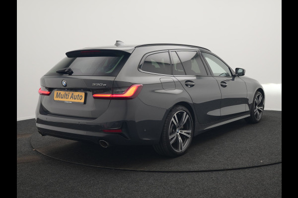 BMW 3 Serie Touring 330e Sportline Plug In Hybrid 293pk Dealer O.H Dravitgau PHEV | Trekhaak af Fabriek | Laser LED | Adaptive Cruise | 360 Camera | Head Up | 19"L.M | Keyless | BLIS |