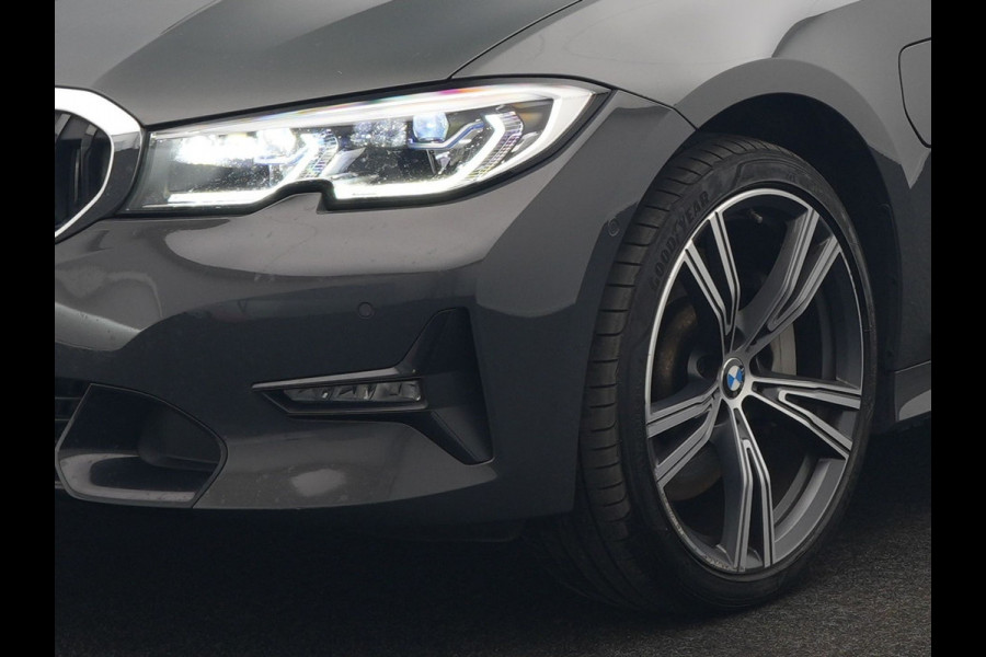 BMW 3 Serie Touring 330e Sportline Plug In Hybrid 293pk Dealer O.H Dravitgau PHEV | Trekhaak af Fabriek | Laser LED | Adaptive Cruise | 360 Camera | Head Up | 19"L.M | Keyless | BLIS |