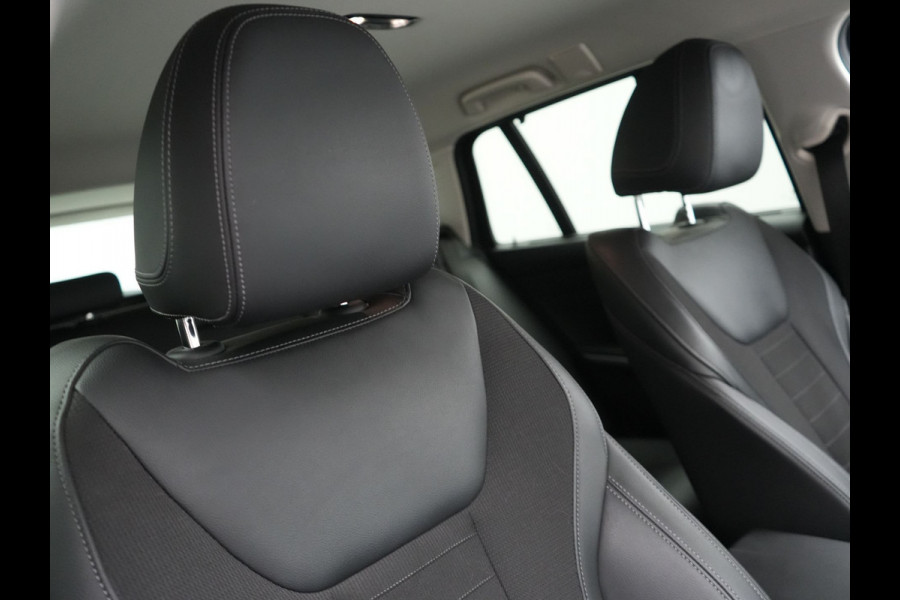 BMW 3 Serie Touring 330e Sportline Plug In Hybrid 293pk Dealer O.H Dravitgau PHEV | Trekhaak af Fabriek | Laser LED | Adaptive Cruise | 360 Camera | Head Up | 19"L.M | Keyless | BLIS |