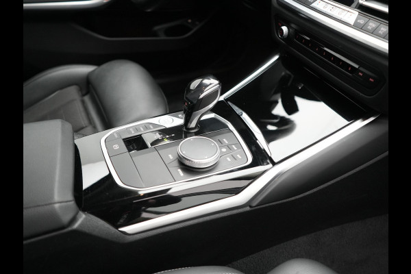BMW 3 Serie Touring 330e Sportline Plug In Hybrid 293pk Dealer O.H Dravitgau PHEV | Trekhaak af Fabriek | Laser LED | Adaptive Cruise | 360 Camera | Head Up | 19"L.M | Keyless | BLIS |