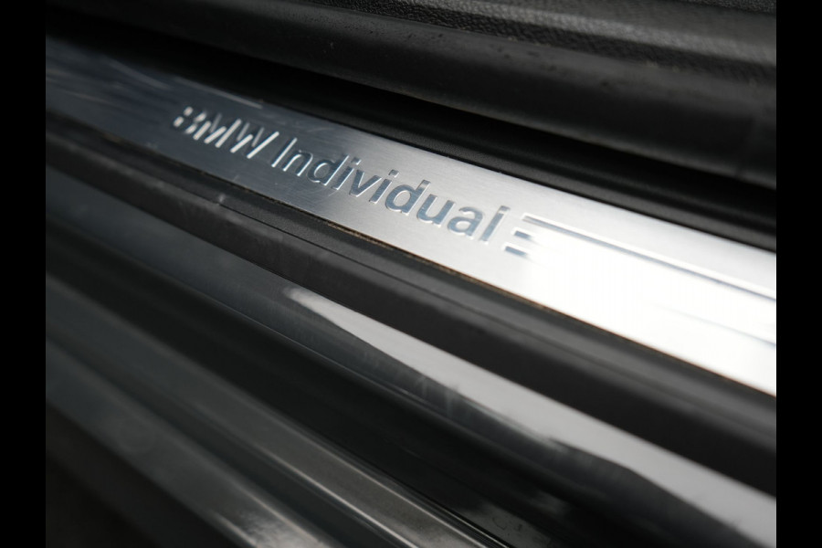 BMW 3 Serie Touring 330e Sportline Plug In Hybrid 293pk Dealer O.H Dravitgau PHEV | Trekhaak af Fabriek | Laser LED | Adaptive Cruise | 360 Camera | Head Up | 19"L.M | Keyless | BLIS |