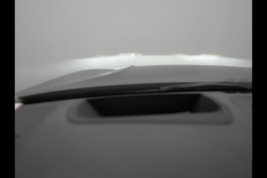 BMW 3 Serie Touring 330e Sportline Plug In Hybrid 293pk Dealer O.H Dravitgau PHEV | Trekhaak af Fabriek | Laser LED | Adaptive Cruise | 360 Camera | Head Up | 19"L.M | Keyless | BLIS |