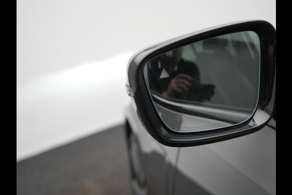 BMW 3 Serie Touring 330e Sportline Plug In Hybrid 293pk Dealer O.H Dravitgau PHEV | Trekhaak af Fabriek | Laser LED | Adaptive Cruise | 360 Camera | Head Up | 19"L.M | Keyless | BLIS |