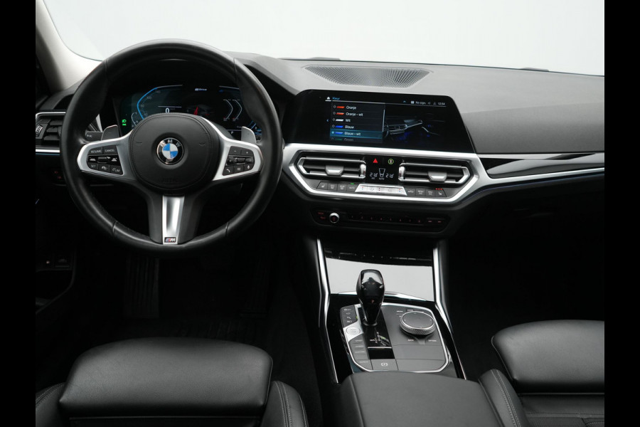BMW 3 Serie Touring 330e Sportline Plug In Hybrid 293pk Dealer O.H Dravitgau PHEV | Trekhaak af Fabriek | Laser LED | Adaptive Cruise | 360 Camera | Head Up | 19"L.M | Keyless | BLIS |