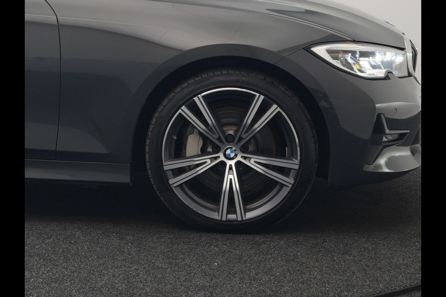 BMW 3 Serie Touring 330e Sportline Plug In Hybrid 293pk Dealer O.H Dravitgau PHEV | Trekhaak af Fabriek | Laser LED | Adaptive Cruise | 360 Camera | Head Up | 19"L.M | Keyless | BLIS |