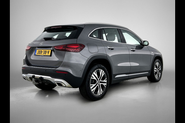 Mercedes-Benz GLA 250 e Plug-In Hybride Trekhaak | Distronic | Sfeerverlichting | Stuur en Stoelverwarming | Ledkoplampen Inclusief 24 maanden MB Certified garantie voor Europa.