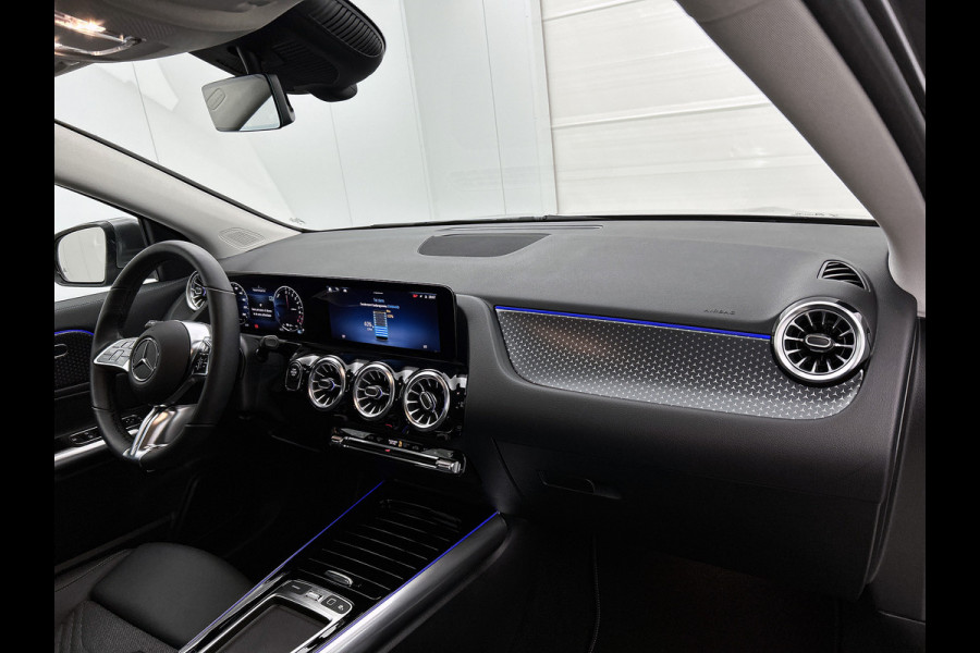 Mercedes-Benz GLA 250 e Plug-In Hybride Trekhaak | Distronic | Sfeerverlichting | Stuur en Stoelverwarming | Ledkoplampen Inclusief 24 maanden MB Certified garantie voor Europa.