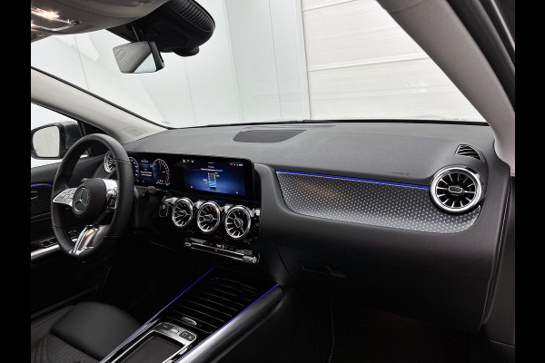 Mercedes-Benz GLA 250 e Plug-In Hybride Trekhaak | Distronic | Sfeerverlichting | Stuur en Stoelverwarming | Ledkoplampen Inclusief 24 maanden MB Certified garantie voor Europa.