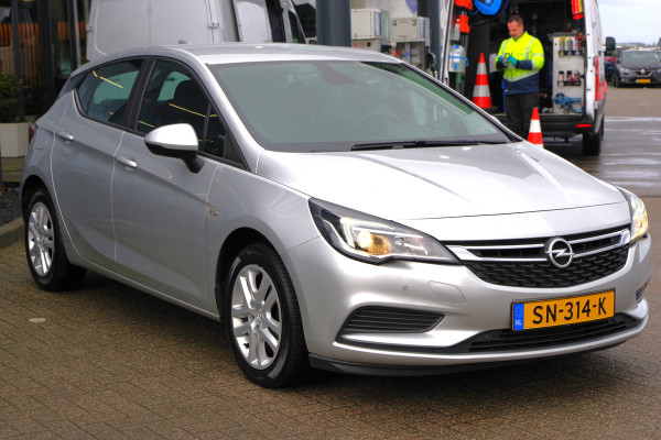 Opel Astra 1.0 105 PK Online Edition, Climate Control, Navigatie, Parkeersensoren achter