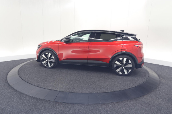Renault Mégane E-Tech EV60 220 Charge Techno | Adaptieve Cruise Control | Winterpakket | Dodehoekdetectie | Harman Kardon