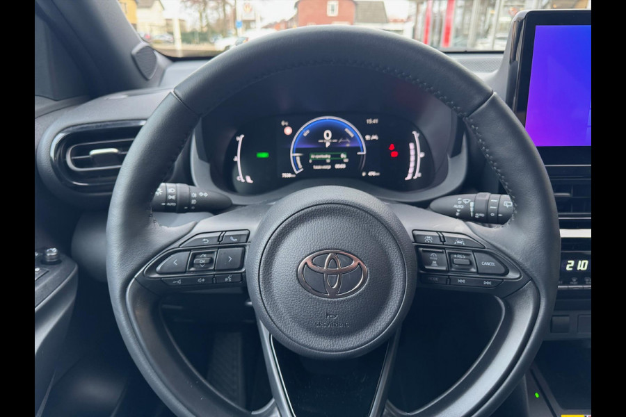 Toyota Yaris Cross 1.5 Hybrid 130PK Dynamic Plus | Winter Pack, 17 inch, Keyless, Stoel + Stuurverwarming, Privacy Glass