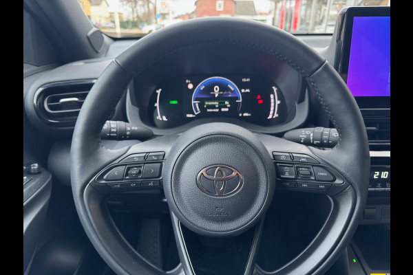 Toyota Yaris Cross 1.5 Hybrid 130PK Dynamic Plus | Winter Pack, 17 inch, Keyless, Stoel + Stuurverwarming, Privacy Glass