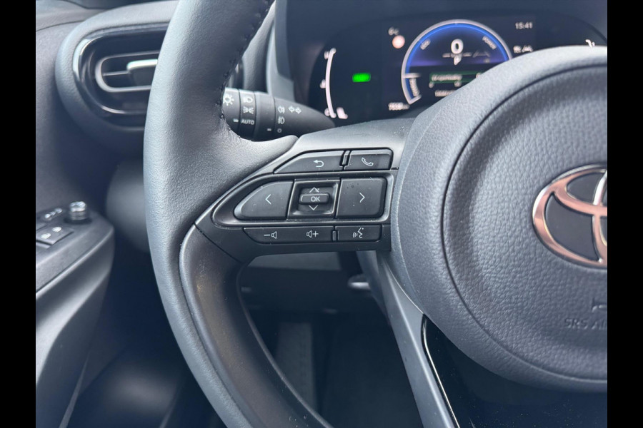 Toyota Yaris Cross 1.5 Hybrid 130PK Dynamic Plus | Winter Pack, 17 inch, Keyless, Stoel + Stuurverwarming, Privacy Glass