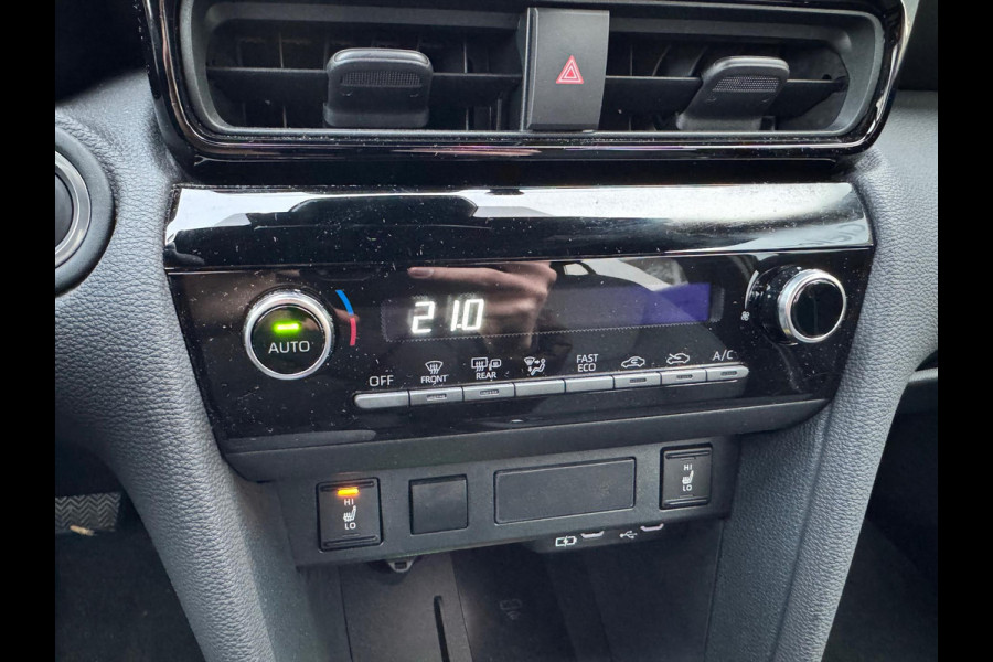 Toyota Yaris Cross 1.5 Hybrid 130PK Dynamic Plus | Winter Pack, 17 inch, Keyless, Stoel + Stuurverwarming, Privacy Glass