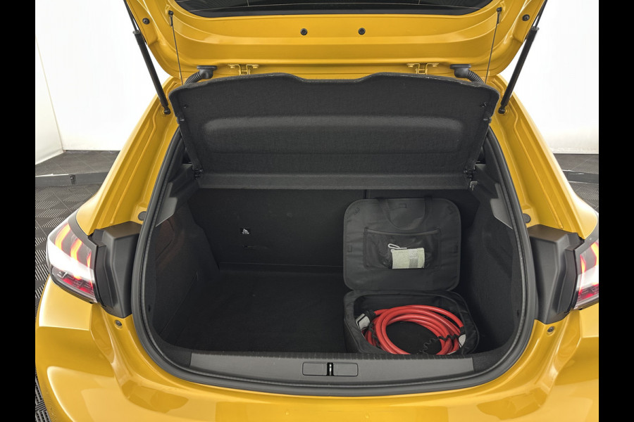 Peugeot e-208 EV Allure Pack 50 kWh (3-Fase-11kW) {SOH-89%} Aut.*HEATPUMP | LEATHER-FABRIC | FULL-LED | DIGI-COCKPIT | BLINDSPOT | CAMERA | AMBIENTLIGHT | NAVI-FULLMAP | LANE-ASSIST | KEYLESS | DAB | PRIVACYGLASS | HEATED-SPORTSEATS | CARPLAY | 16"ALU