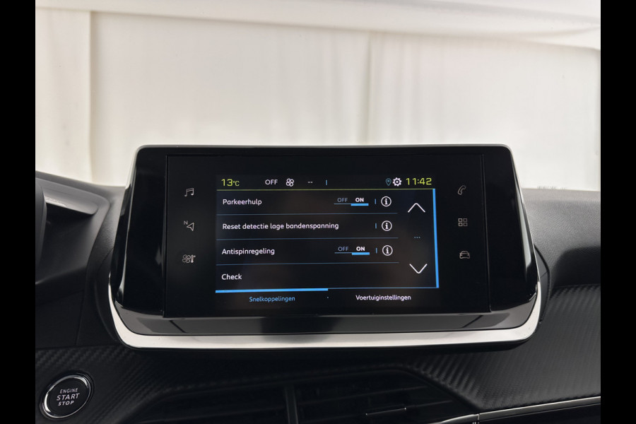 Peugeot e-208 EV Allure Pack 50 kWh (3-Fase-11kW) {SOH-89%} Aut.*HEATPUMP | LEATHER-FABRIC | FULL-LED | DIGI-COCKPIT | BLINDSPOT | CAMERA | AMBIENTLIGHT | NAVI-FULLMAP | LANE-ASSIST | KEYLESS | DAB | PRIVACYGLASS | HEATED-SPORTSEATS | CARPLAY | 16"ALU