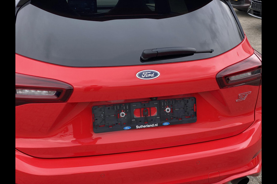 Ford FOCUS Wagon 2.3 EcoBoost ST-X Automaat 280pk! | Panoramadak | Afneembare trekhaak | Winter Pack | Standkachel | AGR-stoelen | Bang&Olufsen | Elektrische achterklep | Head up Display | Matrix LED