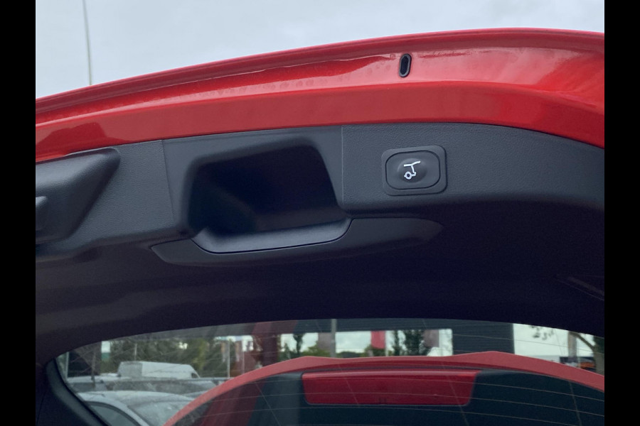 Ford FOCUS Wagon 2.3 EcoBoost ST-X Automaat 280pk! | Panoramadak | Afneembare trekhaak | Winter Pack | Standkachel | AGR-stoelen | Bang&Olufsen | Elektrische achterklep | Head up Display | Matrix LED