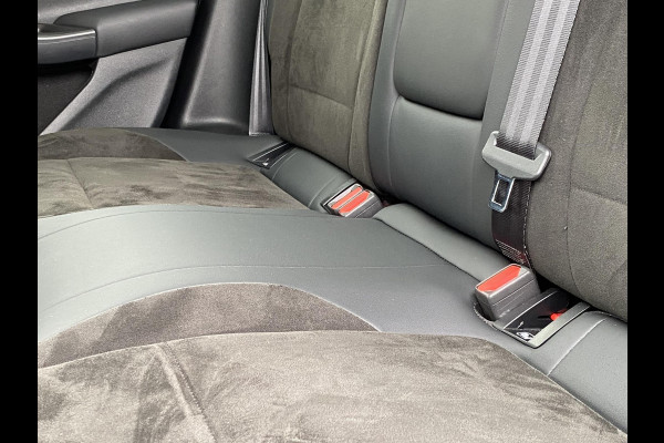 Ford FOCUS Wagon 2.3 EcoBoost ST-X Automaat 280pk! | Panoramadak | Afneembare trekhaak | Winter Pack | Standkachel | AGR-stoelen | Bang&Olufsen | Elektrische achterklep | Head up Display | Matrix LED