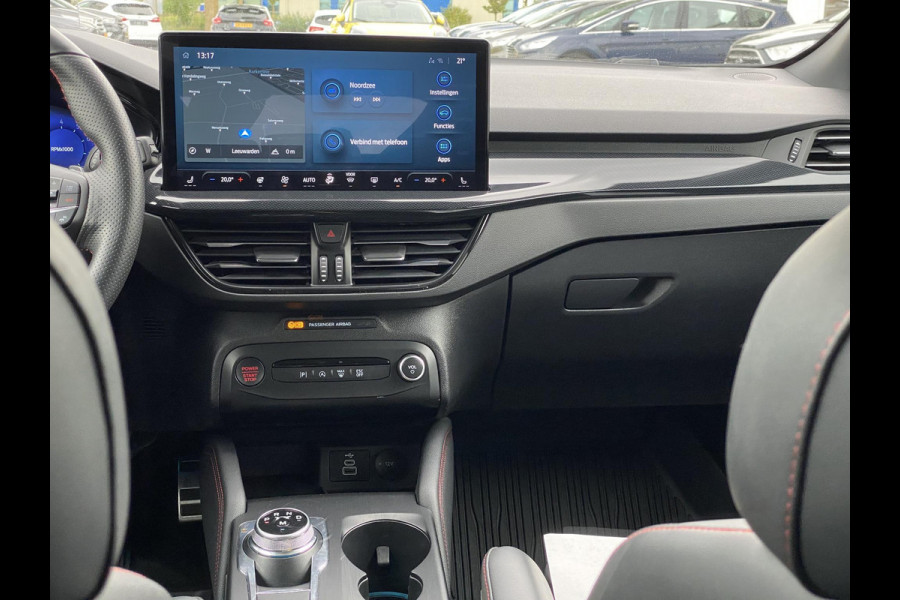 Ford FOCUS Wagon 2.3 EcoBoost ST-X Automaat 280pk! | Panoramadak | Afneembare trekhaak | Winter Pack | Standkachel | AGR-stoelen | Bang&Olufsen | Elektrische achterklep | Head up Display | Matrix LED