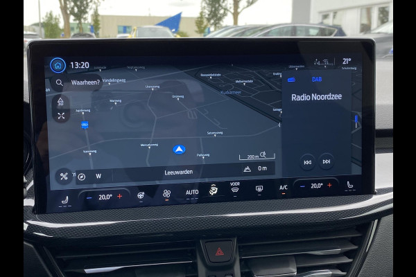 Ford FOCUS Wagon 2.3 EcoBoost ST-X Automaat 280pk! | Panoramadak | Afneembare trekhaak | Winter Pack | Standkachel | AGR-stoelen | Bang&Olufsen | Elektrische achterklep | Head up Display | Matrix LED