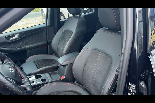 Ford Kuga 2.5 PHEV ST-Line X 243pk | Driver Assistance Pack | Panorama dak | Winterpack | Technology Pack | All Weatherbanden | 2.100kg Trekgewicht